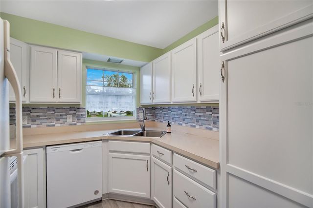 239 N HILL AVENUE 110, Deland, FL 32724