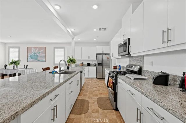 30154 Chamonix, Menifee, CA 92585