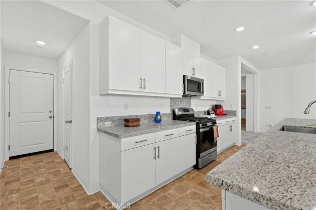 30154 Chamonix, Menifee, CA 92585