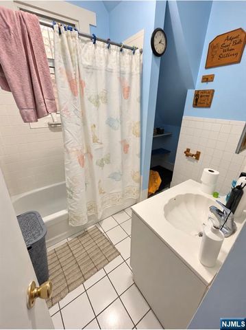 152 E Main Street, Paterson, NJ 07522
