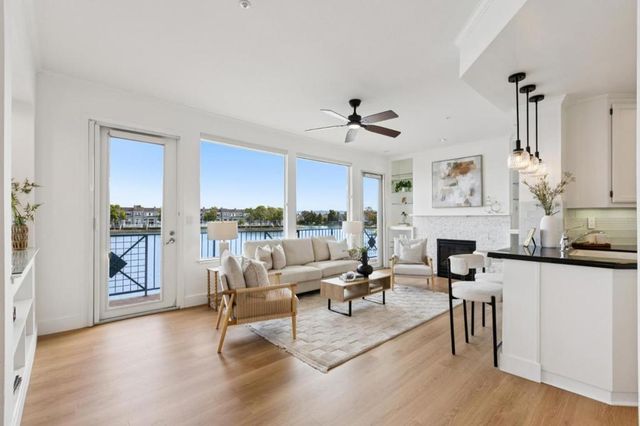 100 Baltic Circle 130, Redwood City, CA 94065