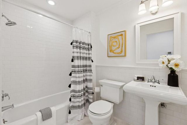 100 Baltic Circle 130, Redwood City, CA 94065