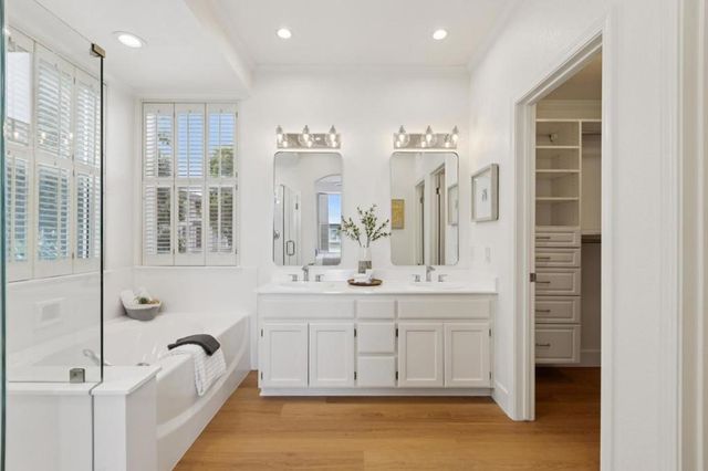 100 Baltic Circle 130, Redwood City, CA 94065
