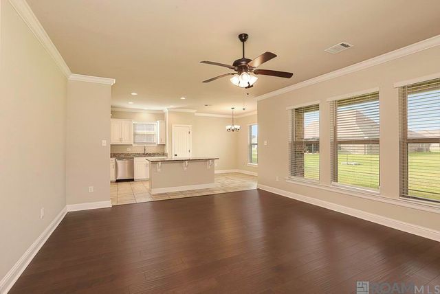 4757 Bayou Plantation Dr, Addis, LA 70710