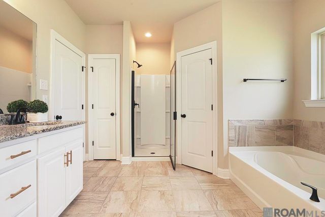 4757 Bayou Plantation Dr, Addis, LA 70710