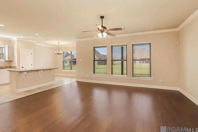4757 Bayou Plantation Dr, Addis, LA 70710