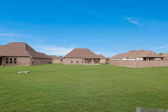 4757 Bayou Plantation Dr, Addis, LA 70710