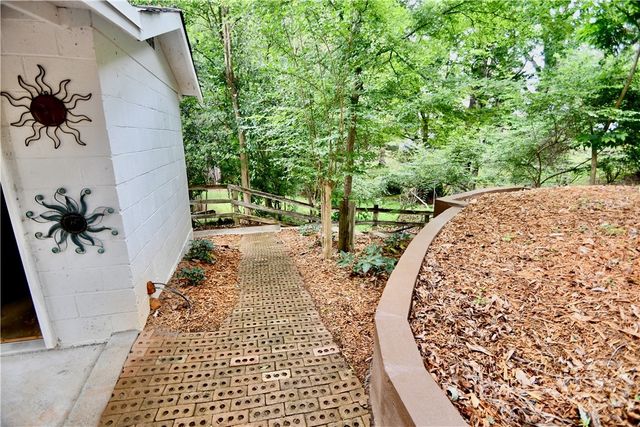 280 Valleybrook Drive, Athens, GA 30606