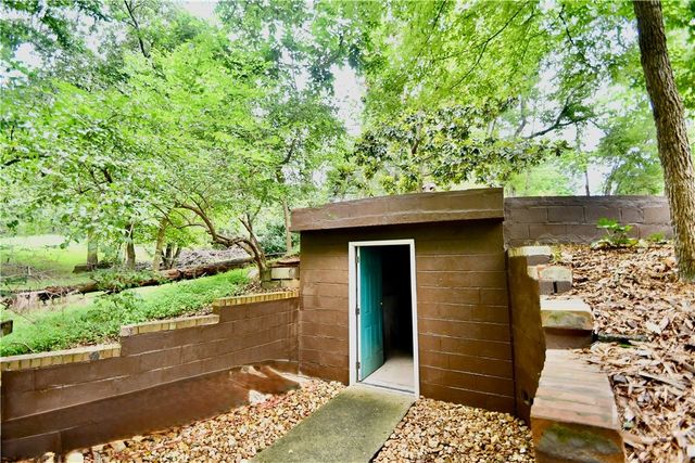 280 Valleybrook Drive, Athens, GA 30606
