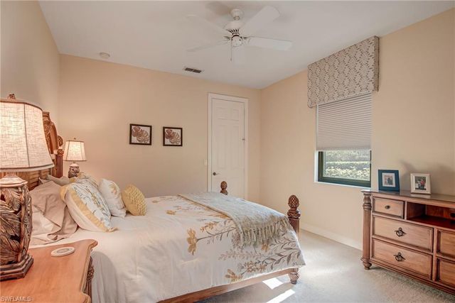 3126 Terramar CT, Naples, FL 34119