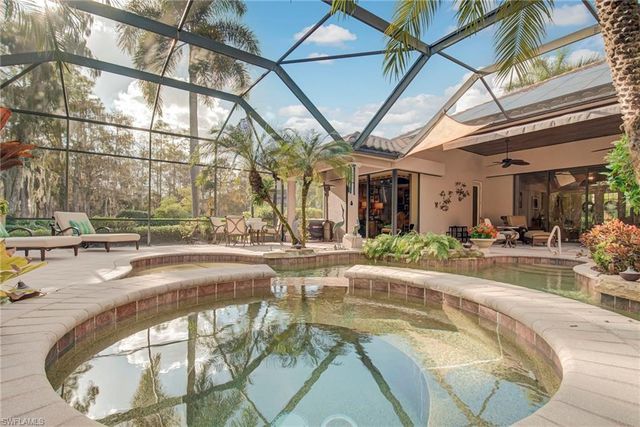 3126 Terramar CT, Naples, FL 34119