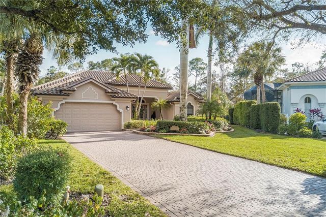3126 Terramar CT, Naples, FL 34119