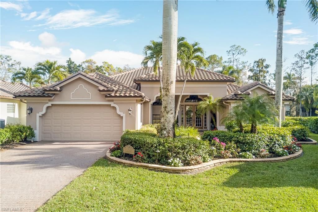 3126 Terramar CT, Naples, FL 34119