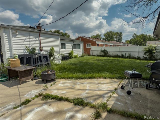 29171 Carlton Street, Inkster, MI 48141