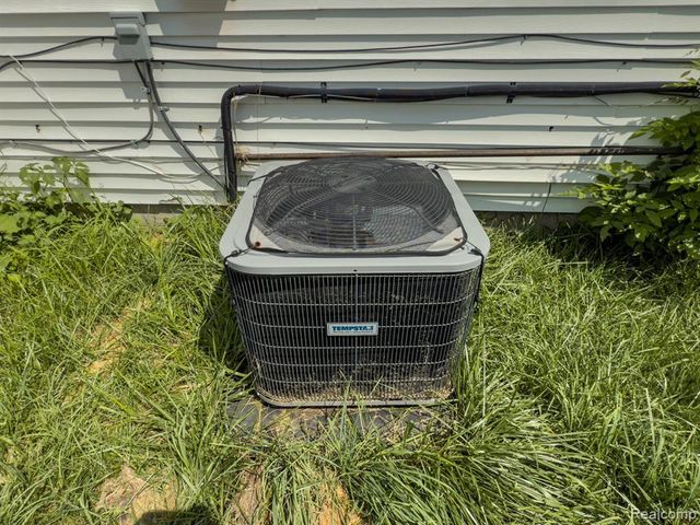 29171 Carlton Street, Inkster, MI 48141