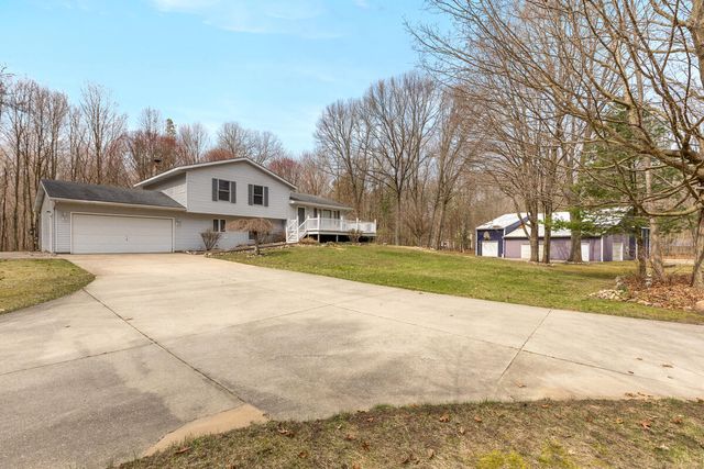 2902 63rd Street, Fennville, MI 49408