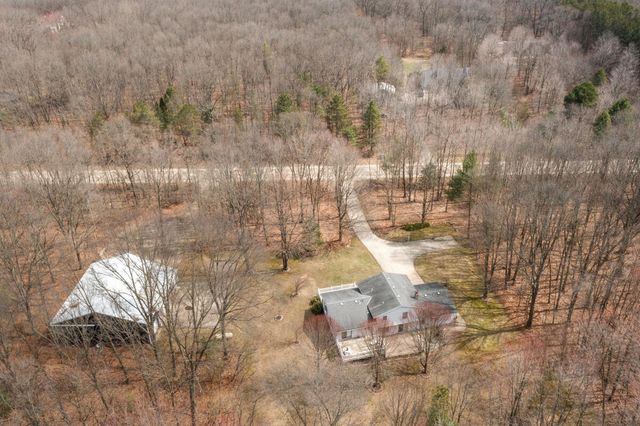 2902 63rd Street, Fennville, MI 49408