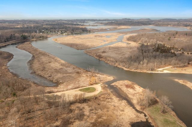 2902 63rd Street, Fennville, MI 49408