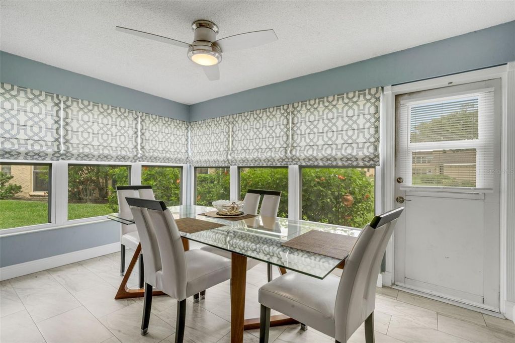 Image 15 of property listing at 121 ASPEN CIRCLE 121, Seminole, FL 33777