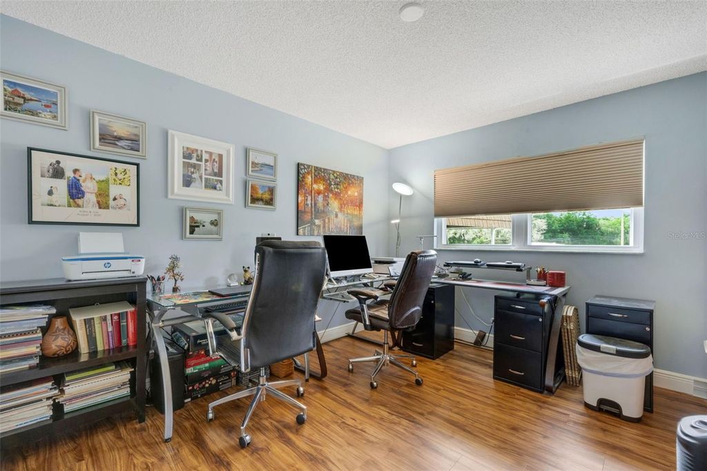 Image 27 of property listing at 121 ASPEN CIRCLE 121, Seminole, FL 33777