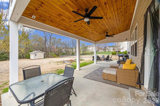 130 Bay Laurel Drive, Mooresville, NC 28115