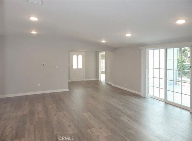 7349 Etiwanda, Reseda, CA 91335