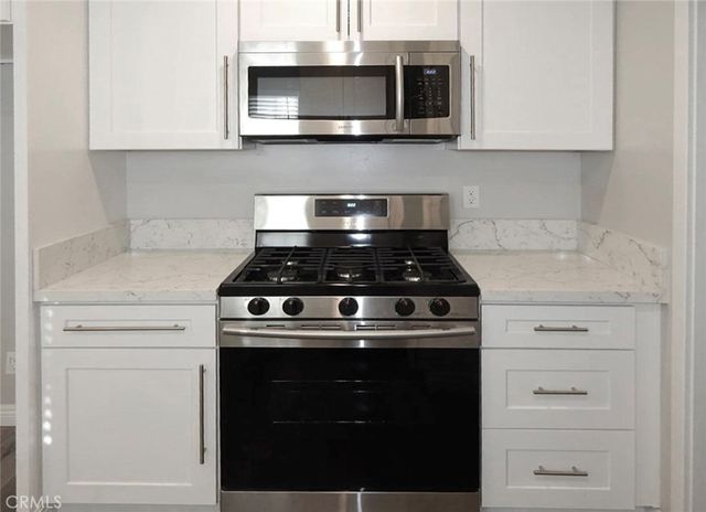 7349 Etiwanda, Reseda, CA 91335