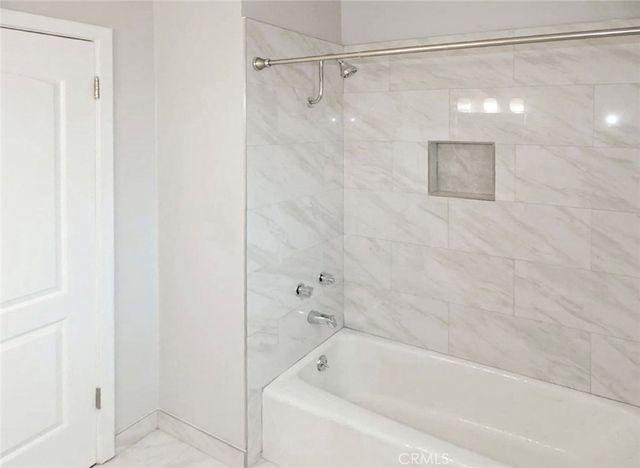 7349 Etiwanda, Reseda, CA 91335