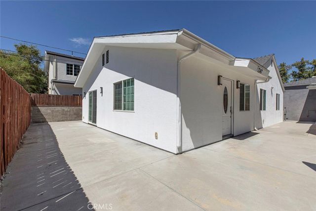 7349 Etiwanda, Reseda, CA 91335