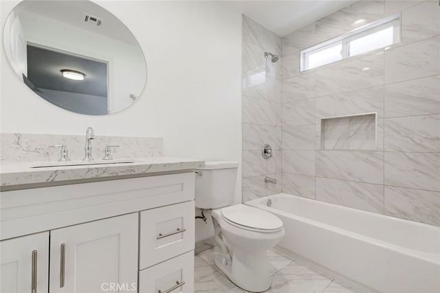 7349 Etiwanda, Reseda, CA 91335