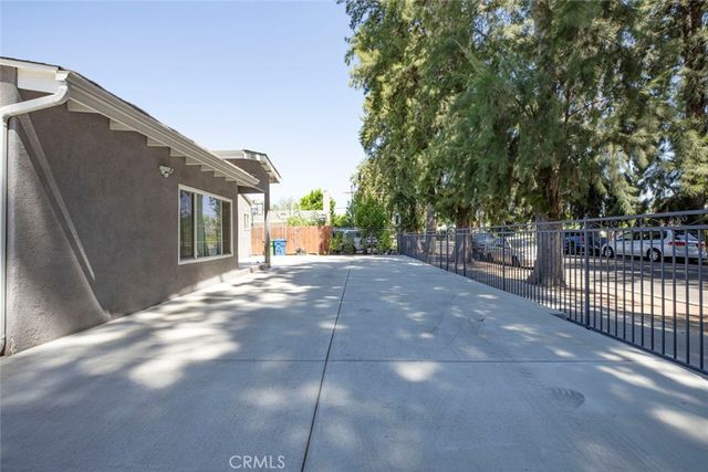 7349 Etiwanda, Reseda, CA 91335