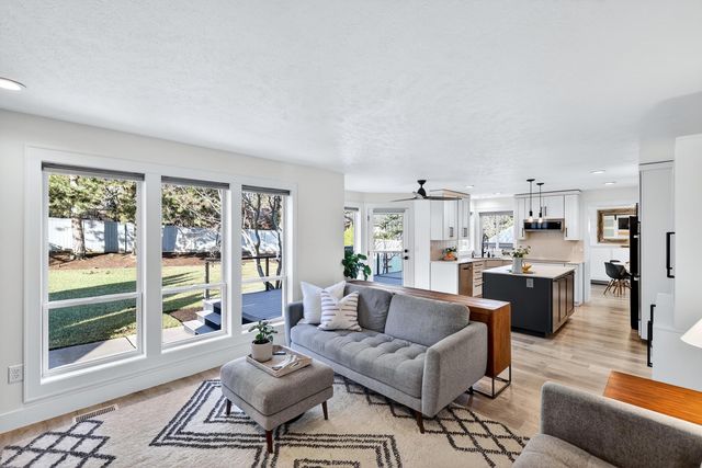 1624 S Rocky Ridge Dr, Spokane Valley, WA 99212