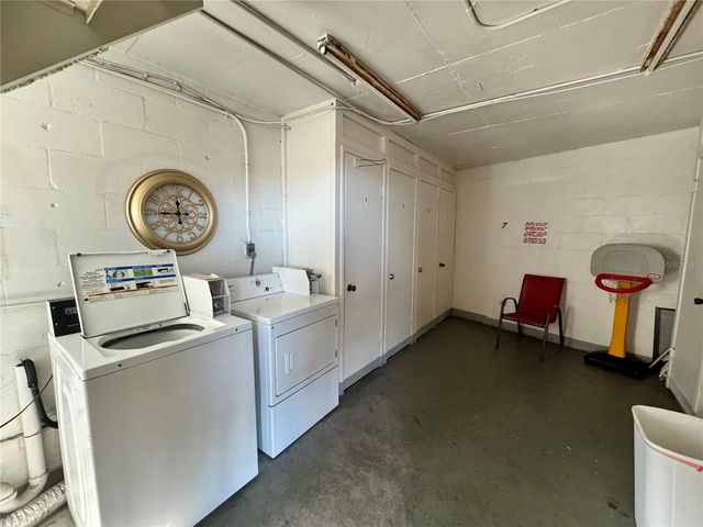 8950 PARK BOULEVARD 707, Seminole, FL 33777