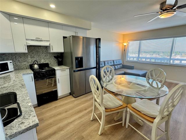 8950 PARK BOULEVARD 707, Seminole, FL 33777