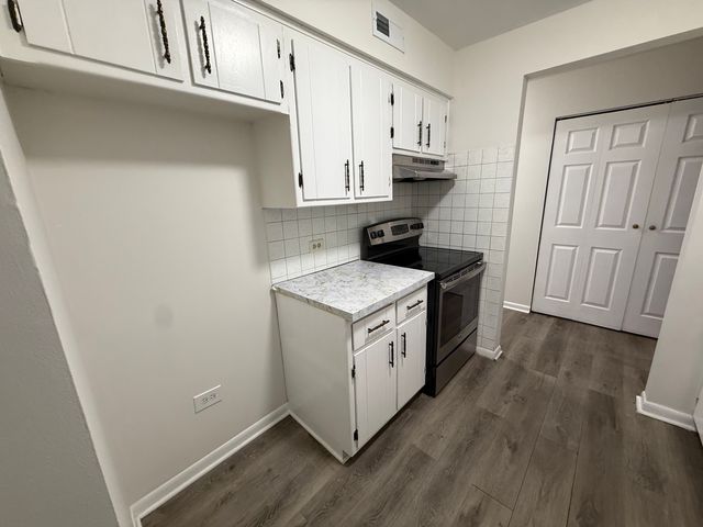 2310 N Harlem Avenue 602, Elmwood Park, IL 60707