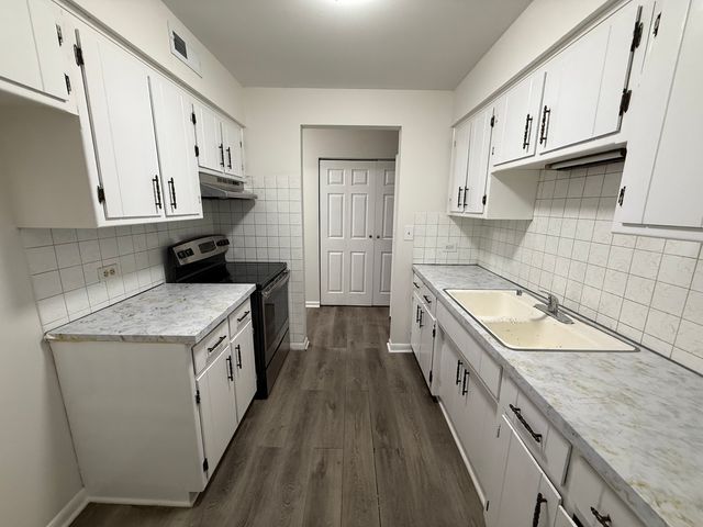 2310 N Harlem Avenue 602, Elmwood Park, IL 60707