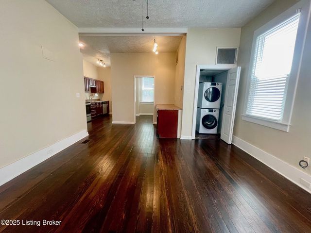 813 Swan St, Louisville, KY 40204