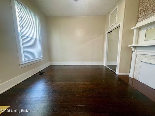 813 Swan St, Louisville, KY 40204