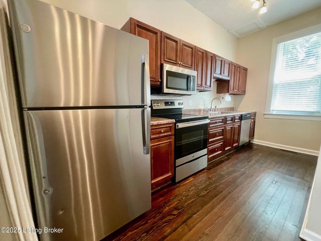813 Swan St, Louisville, KY 40204