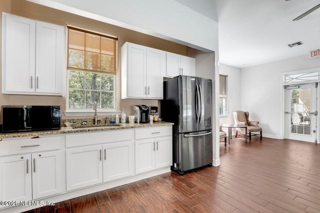 8601 BEACH Boulevard 1222, Jacksonville, FL 32216