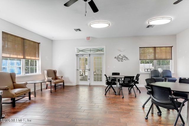 8601 BEACH Boulevard 1222, Jacksonville, FL 32216