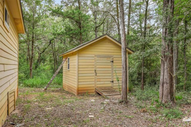 315 Evergreen Lane, Caldwell, TX 77836