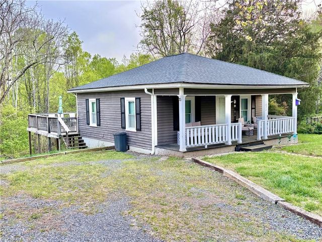 1072 Grassy Knob Road, Pilot Mountain, NC 27041