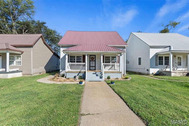 205 E Beech Street, Sikeston, MO 63801