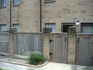 9850 Pagewood Lane 1303, Houston, TX 77042