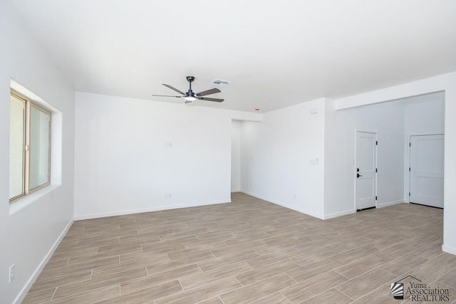 1603 S 43 Dr, Yuma, AZ 85364