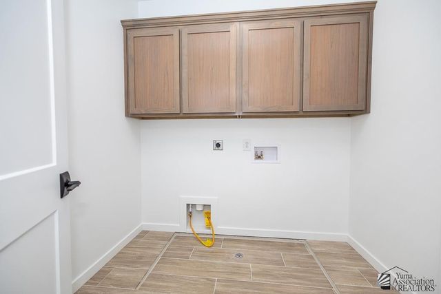 1603 S 43 Dr, Yuma, AZ 85364