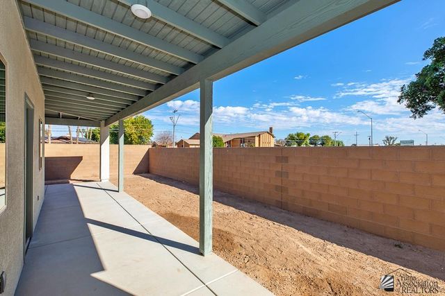 1603 S 43 Dr, Yuma, AZ 85364