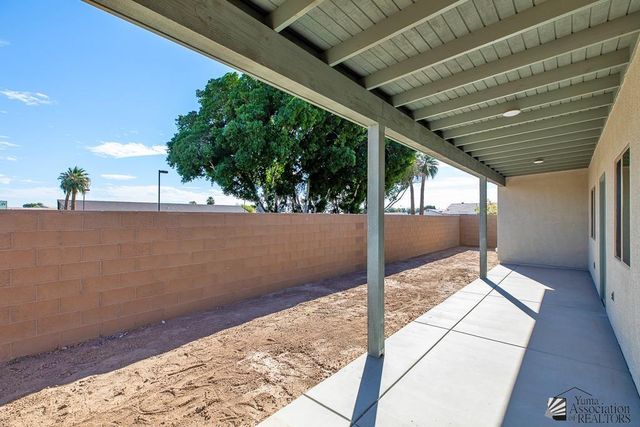 1603 S 43 Dr, Yuma, AZ 85364