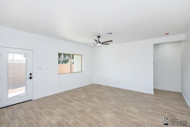 1603 S 43 Dr, Yuma, AZ 85364